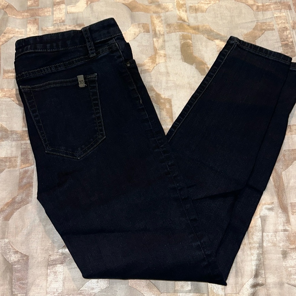 Super cute Joe’s Jean dark denim legging